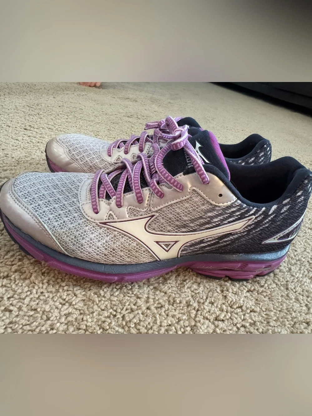 Mizuno Women's Silver and Purple Athletic Running Shoes